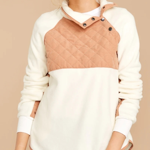 Abercrombie & Fitch Quilted Sherpa Pullover Sweatshirt - Picture 3 of 12